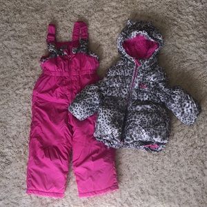 2T Girls Snow Leopard snow suit